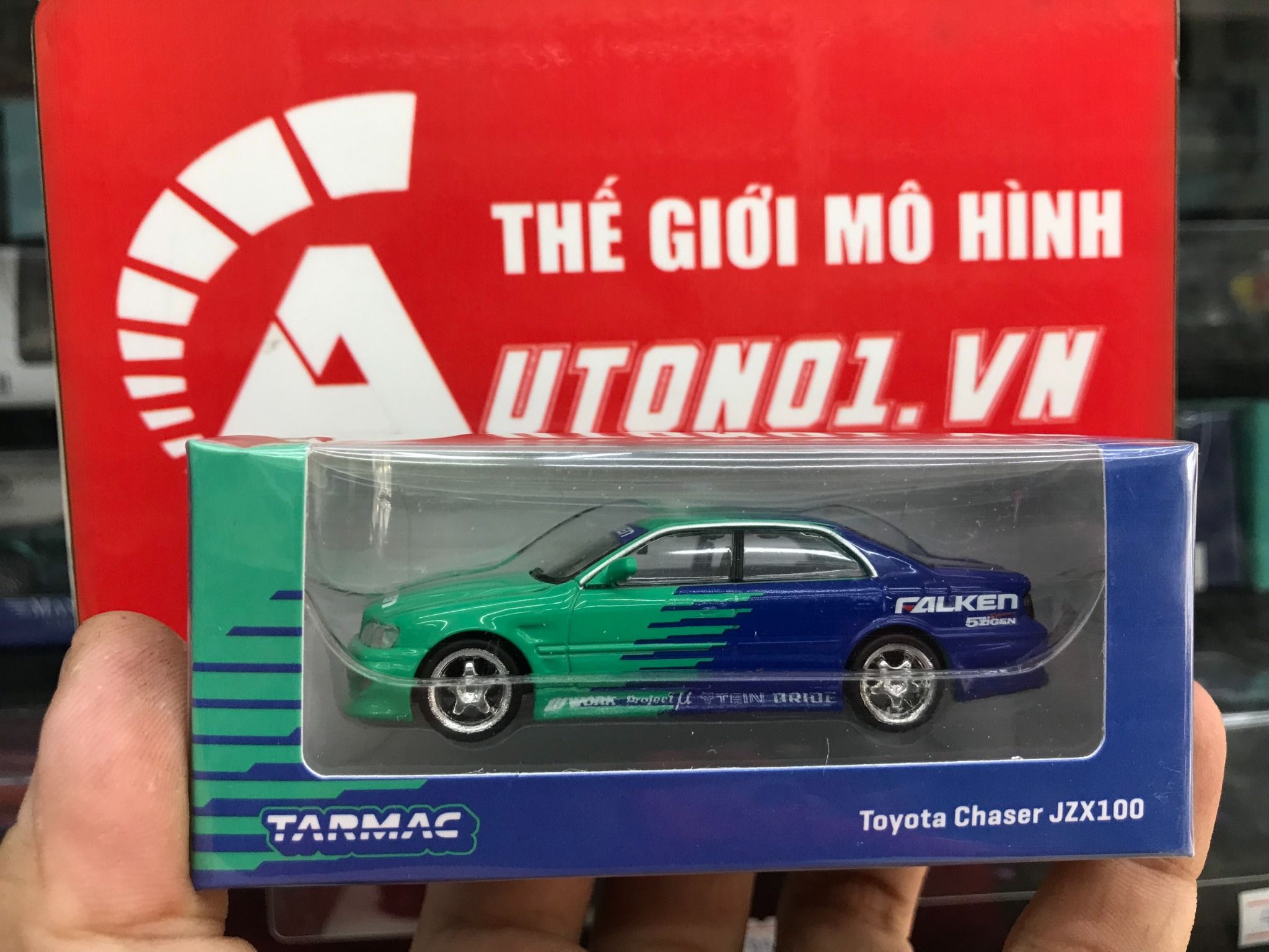  Mô hình xe Toyota Chaser JZX100 Falken tỉ lệ 1:64 Tarmac Works 