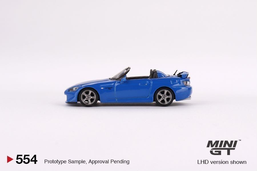  Mô hình xe Honda S2000 (AP2) CR Apex Blue tỉ lệ 1:64 MiniGT 