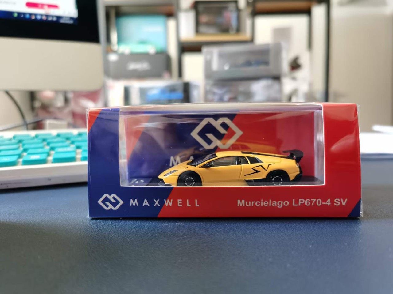  Mô hình xe Lamborghini LP670-4 SV 1:64 MaxWell hộp mica 