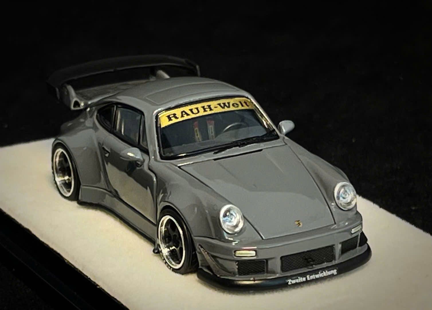  Mô hình xe Porsche RWB930 Cement Dust tỉ lệ 1:64 PGM-640208 