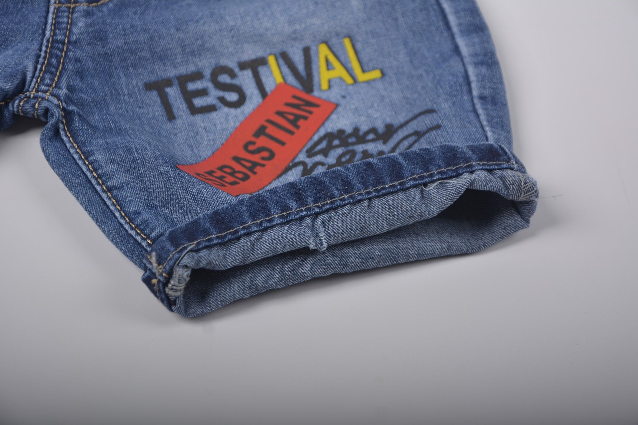  Quần short jean bé trai TrueKids Hàng Xuất Vải Mịn Mềm in testival 