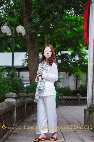 Áo bà ba lễ cô Sáu phi bóng trắng