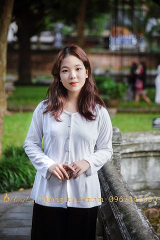 Áo bà ba nhung màu trắng