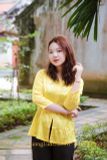 Áo bà ba màu vàng