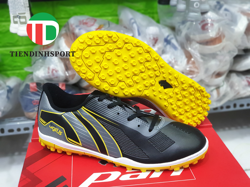 Giày bóng đá Pan Made in Thai Lan Đen ghi