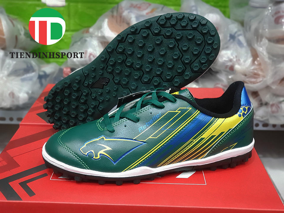 Giày bóng đá Pan Made in Thailand xanh đen