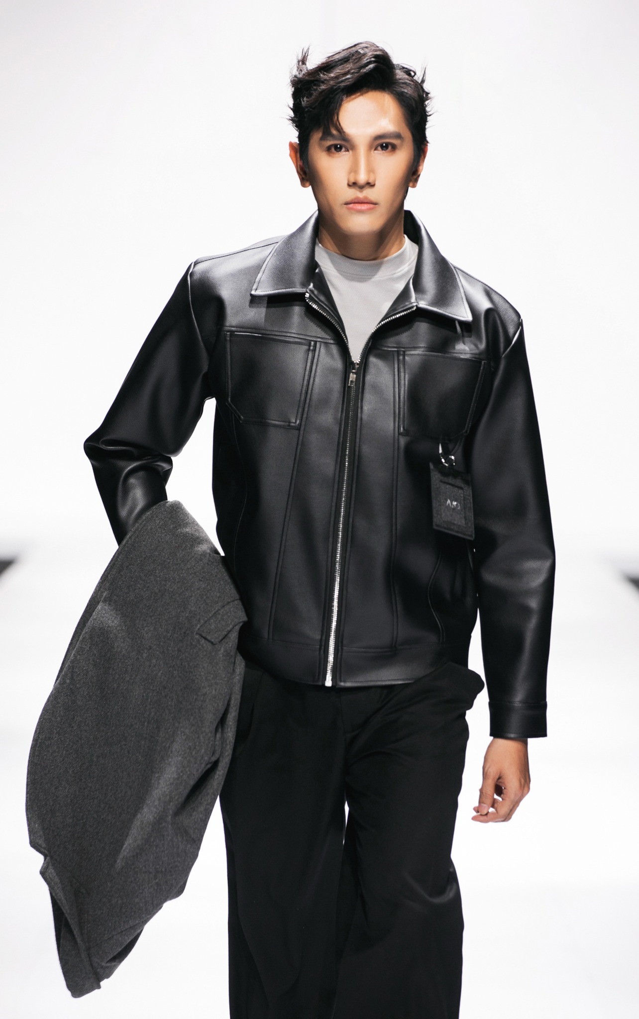 AG09 JACKET LEATHER IN BLACK