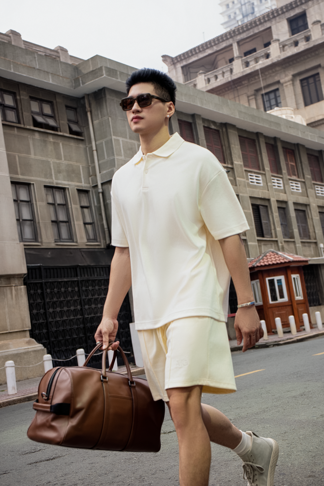 AG001 STUDIO LOOSE FIT BASIC POLO - OFF WHITE