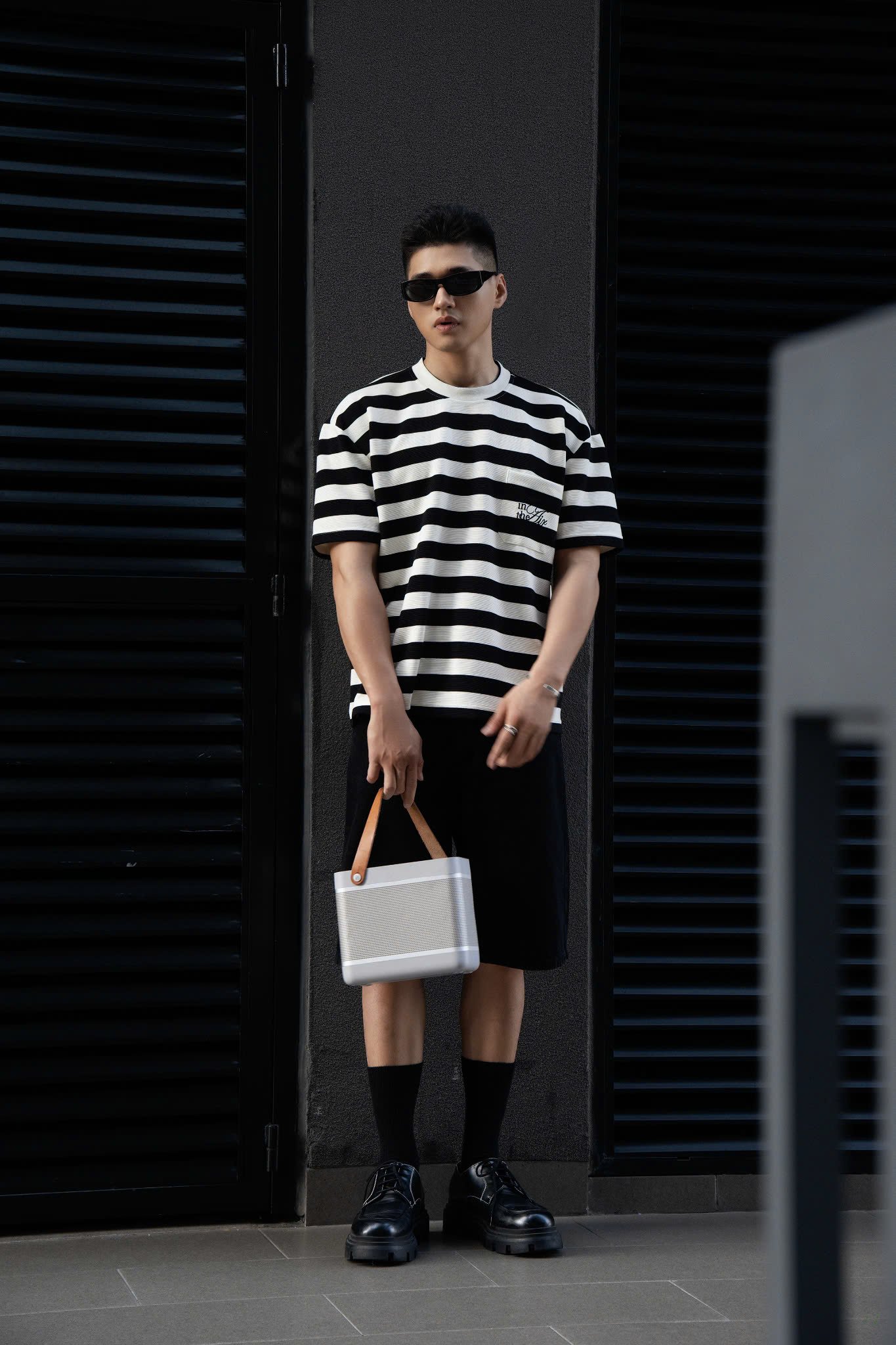 AG01 STUDIO LOOSE FIT STRIPED T-SHIRT - OFF WHITE