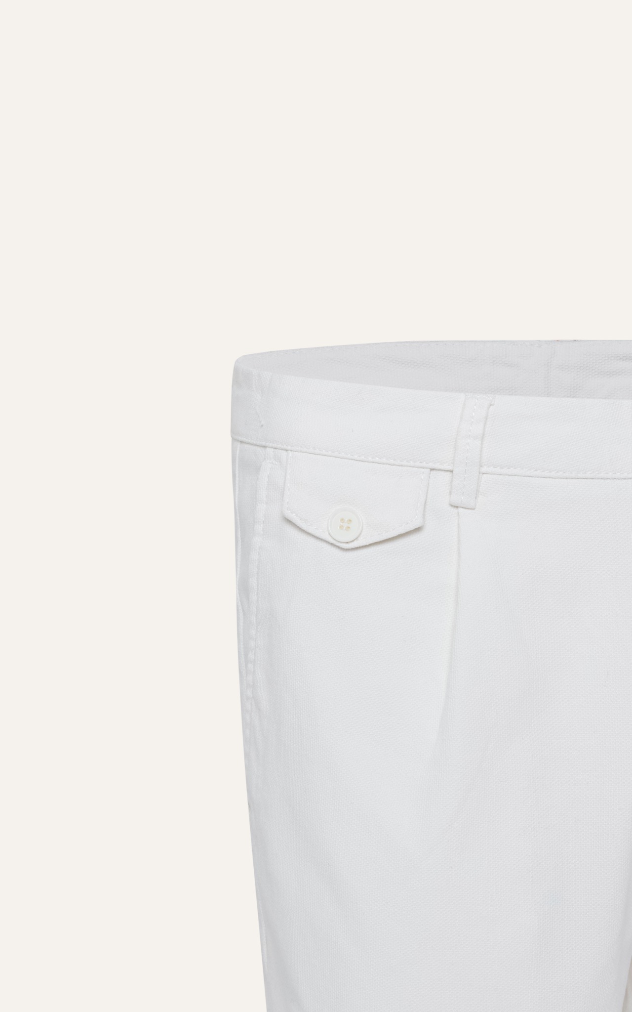 AG509 STUDIO SLIMFIT NEW PLEATED CHINO SHORT - WHITE