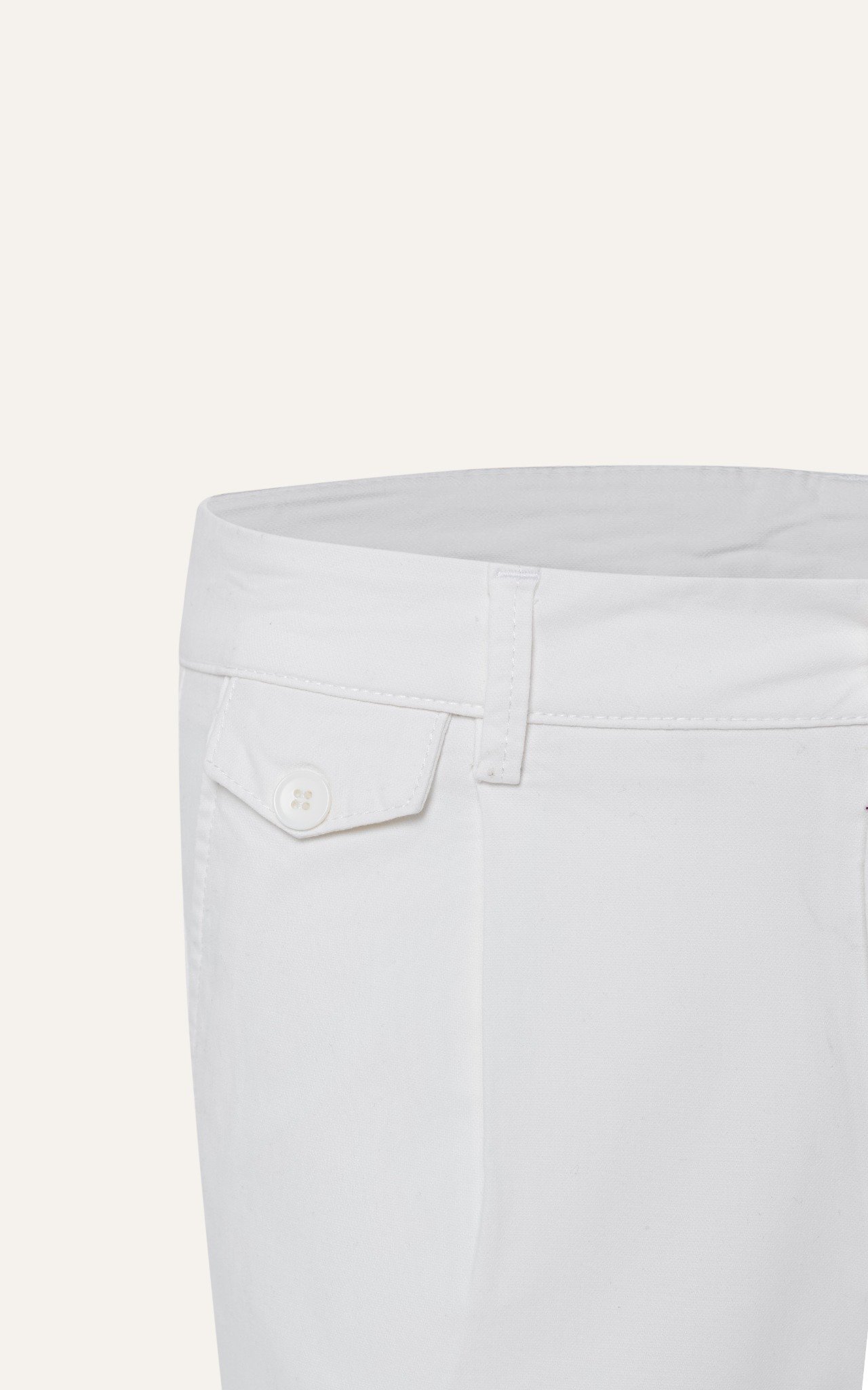 AG512 STUDIO SLIMFIT PLEATED CHINO KHAKI SHORT - WHITE