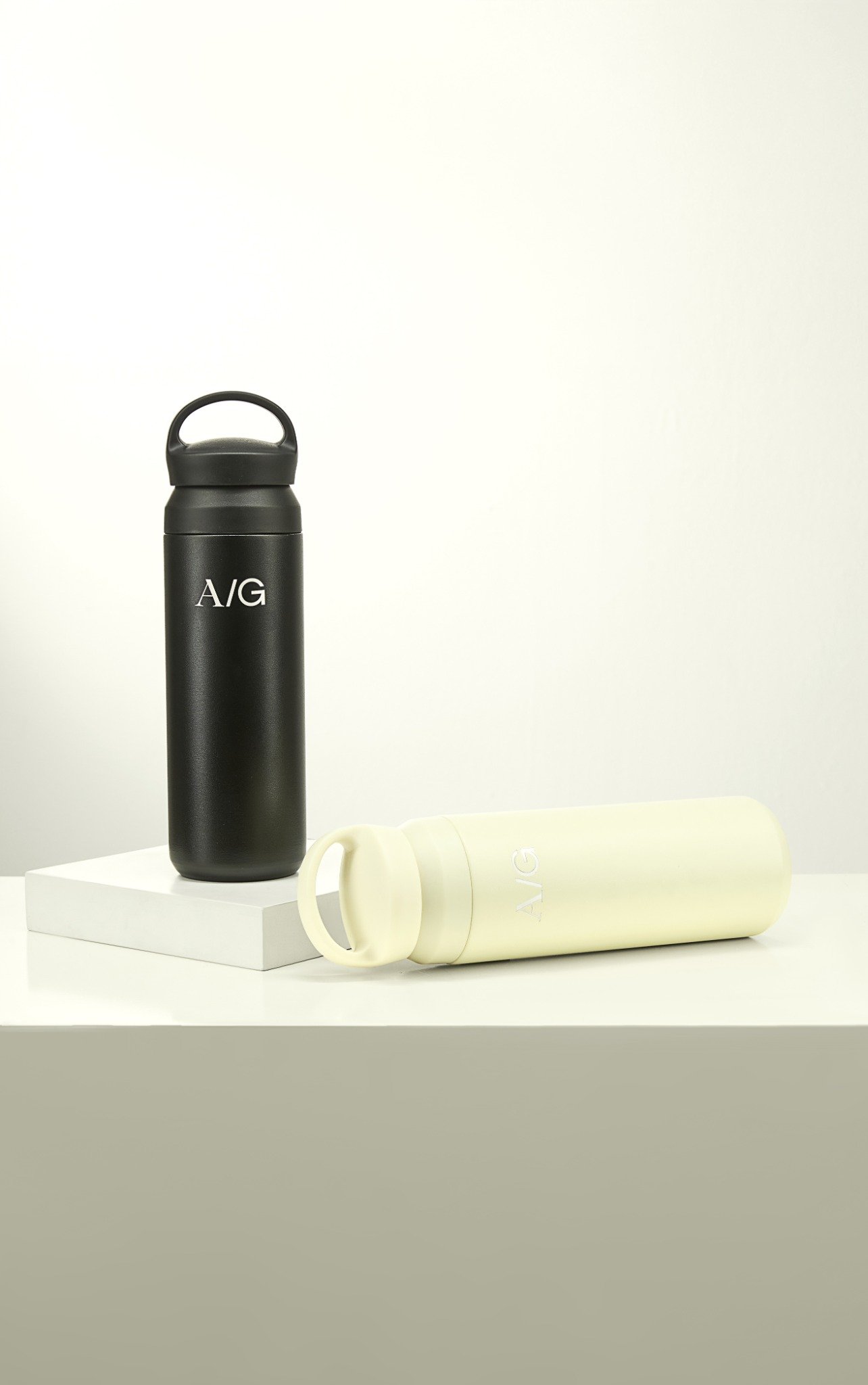 AG VACUUM BOTTLE WITH LOGO - OFF WHITE
