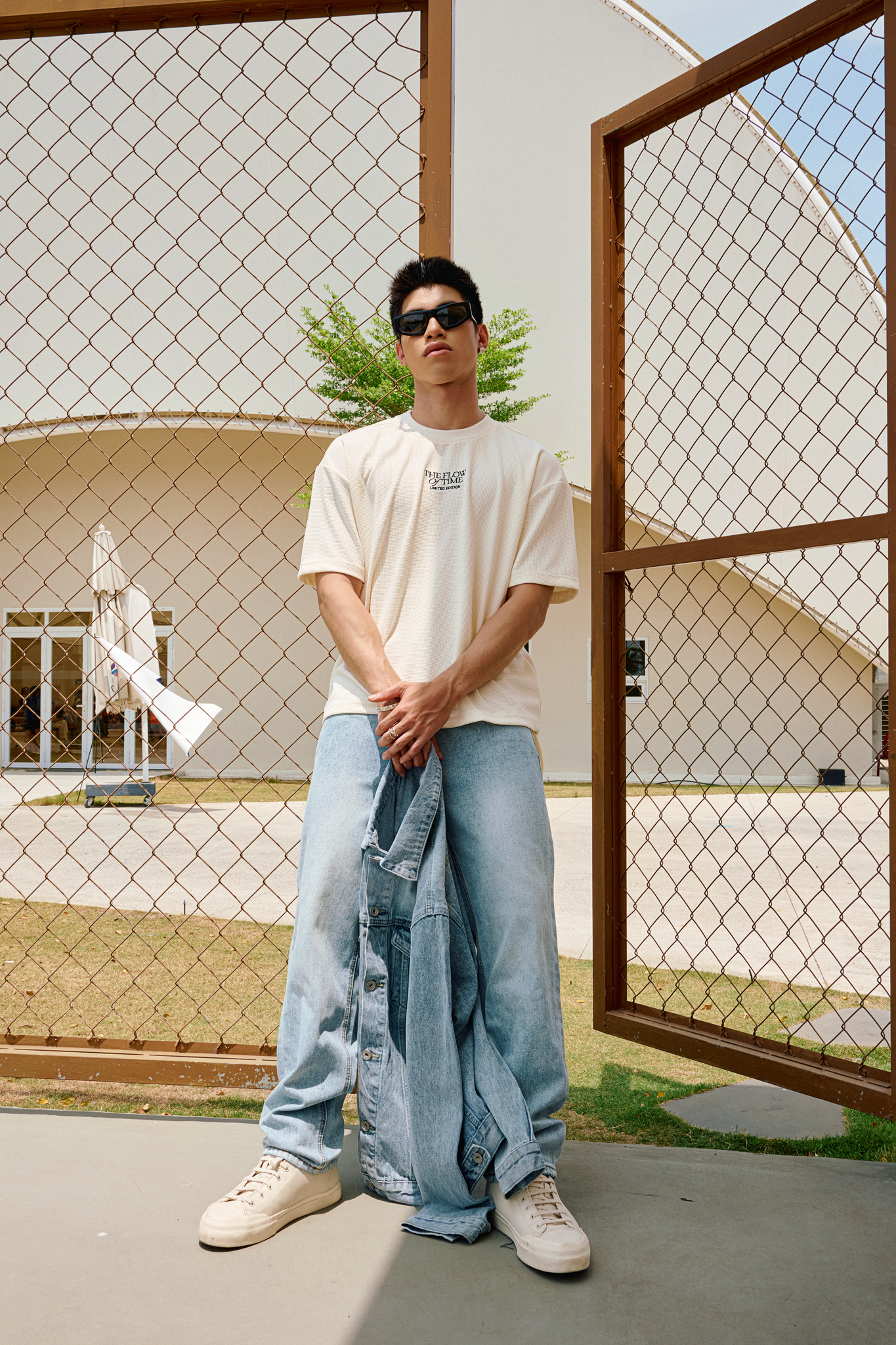 HT16 STUDIO LOOSE FIT "THE FLOW OF TIME" T-SHIRT - OFF WHITE
