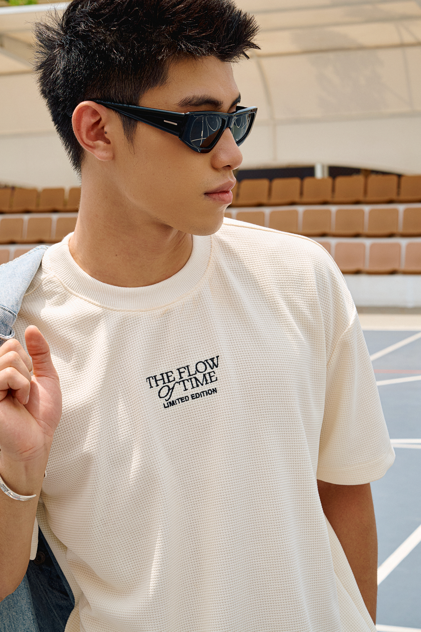 HT16 STUDIO LOOSE FIT "THE FLOW OF TIME" T-SHIRT - OFF WHITE