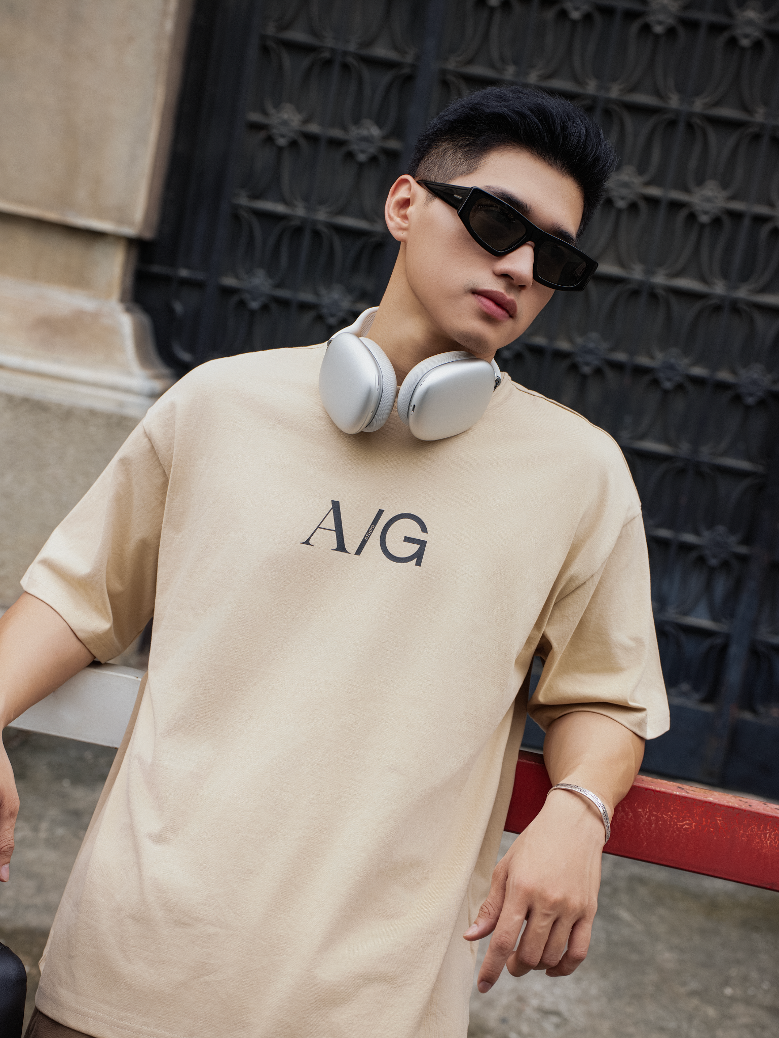 T738 FACTORY LOOSE FIT BIG LOGO T-SHIRT - LIGHT BEIGE