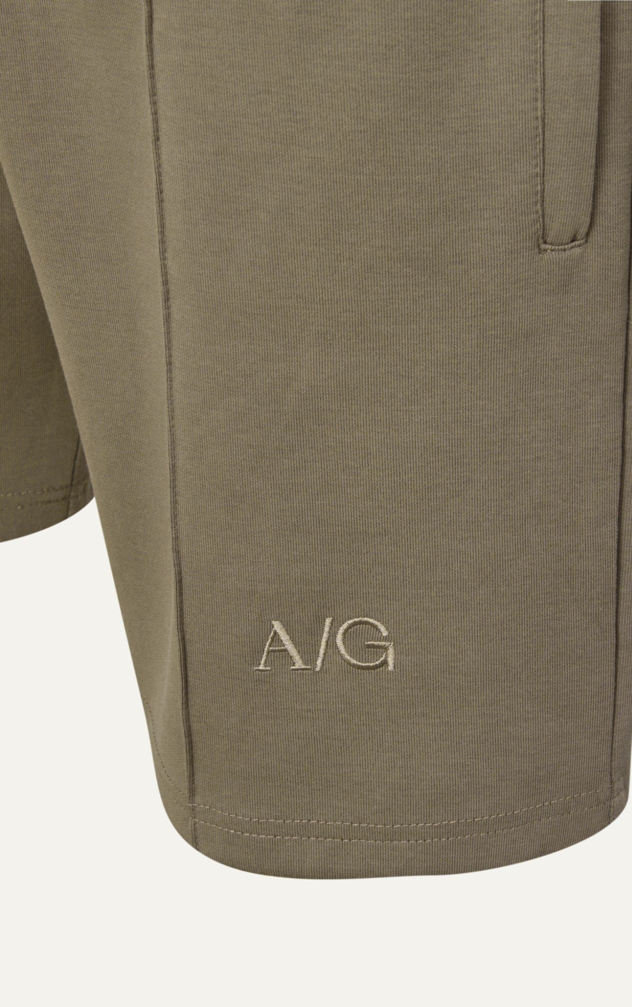 AG07 STUDIO LOOSE FIT BASIC SHORT - BROWN