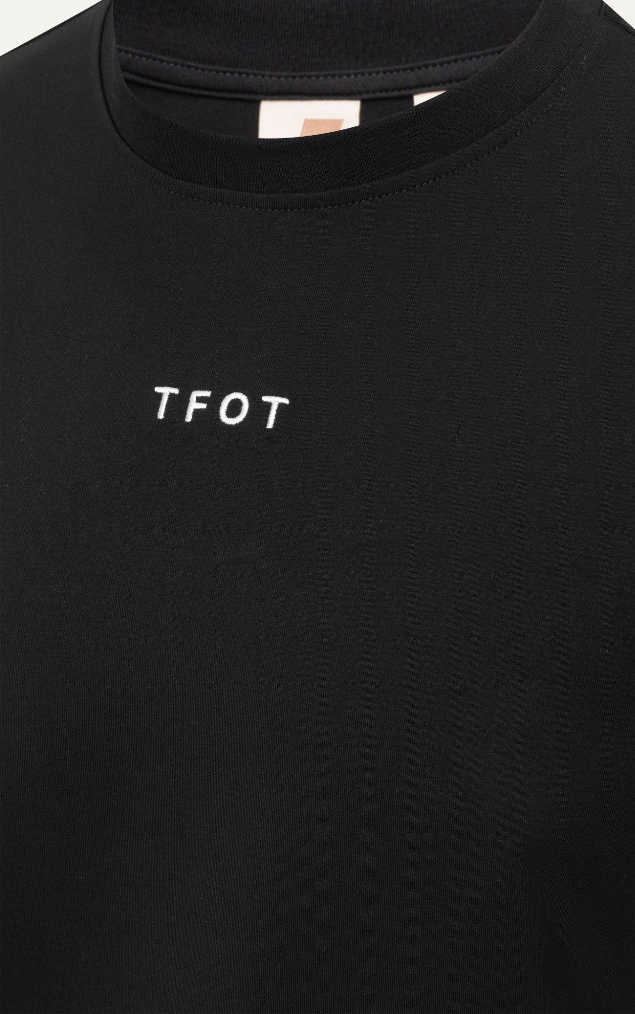 AGTL03 STUDIO REGULAR FIT EMBROIDERED "TFOT" T-SHIRT - BLACK