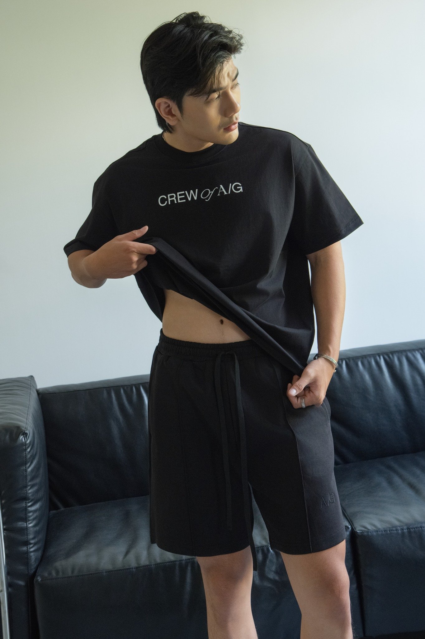 AG698 STUDIO LOOSE FIT PRINTED LOGO T-SHIRT - BLACK