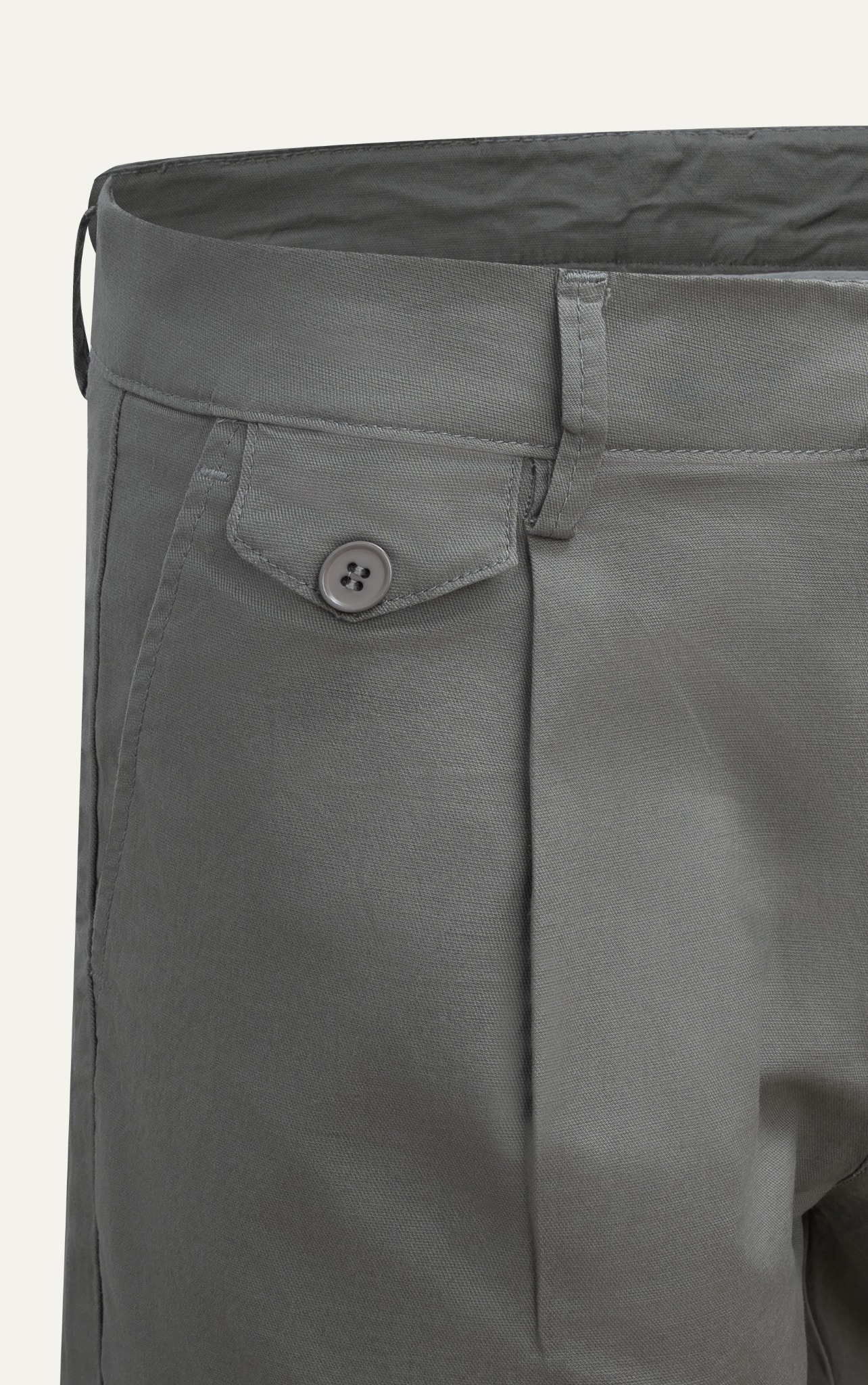 AG513 STUDIO SLIMFIT PLEATED CHINO KHAKI SHORT - LIGHT GREY