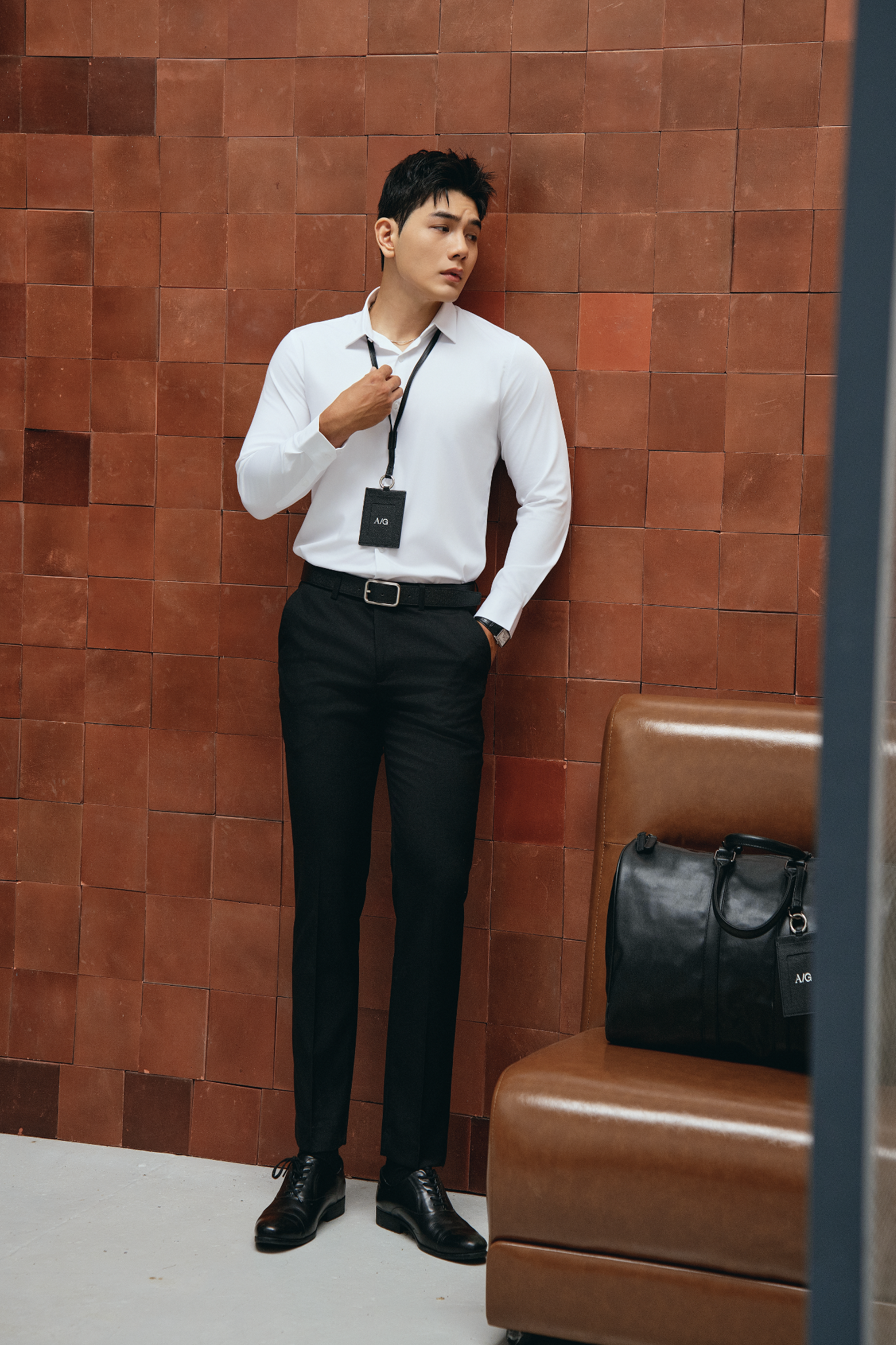 AG007 PREMIUM SLIMFIT TEXTURE SHIRT - WHITE