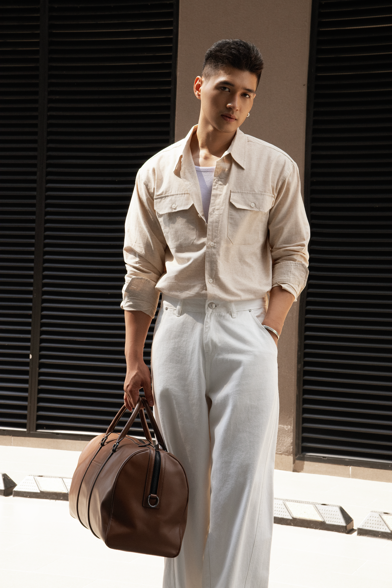 AG536 PREMIUM REGULAR FIT LINEN POCKET SHIRT - BEIGE