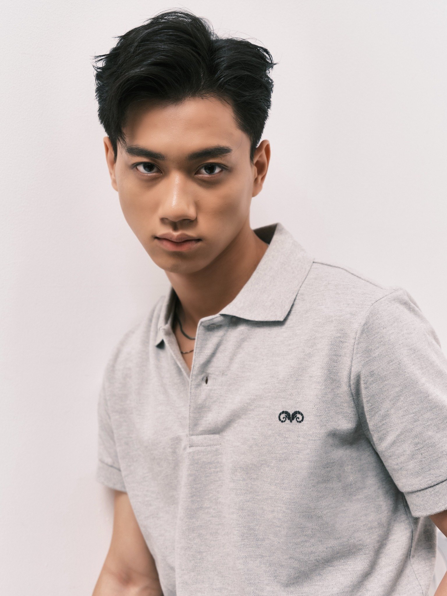 AG001 PREMIUM REGULAR FIT POLO - LIGHT GREY
