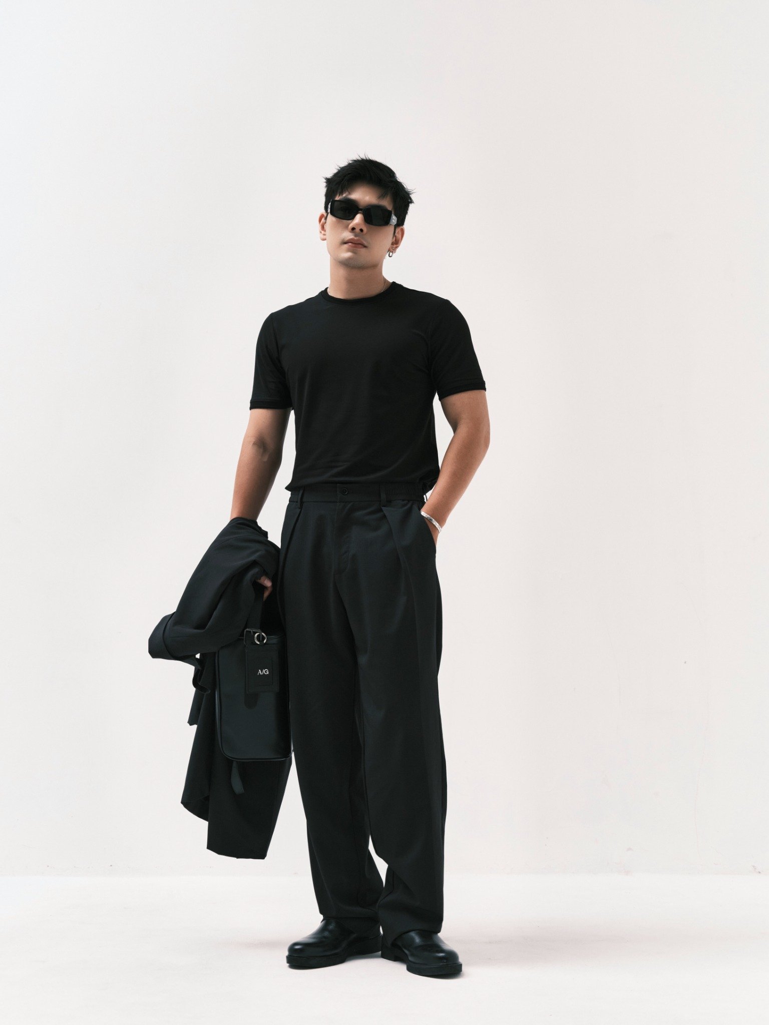 AG080 PREMIUM REGULAR FIT BASIC T-SHIRT - BLACK