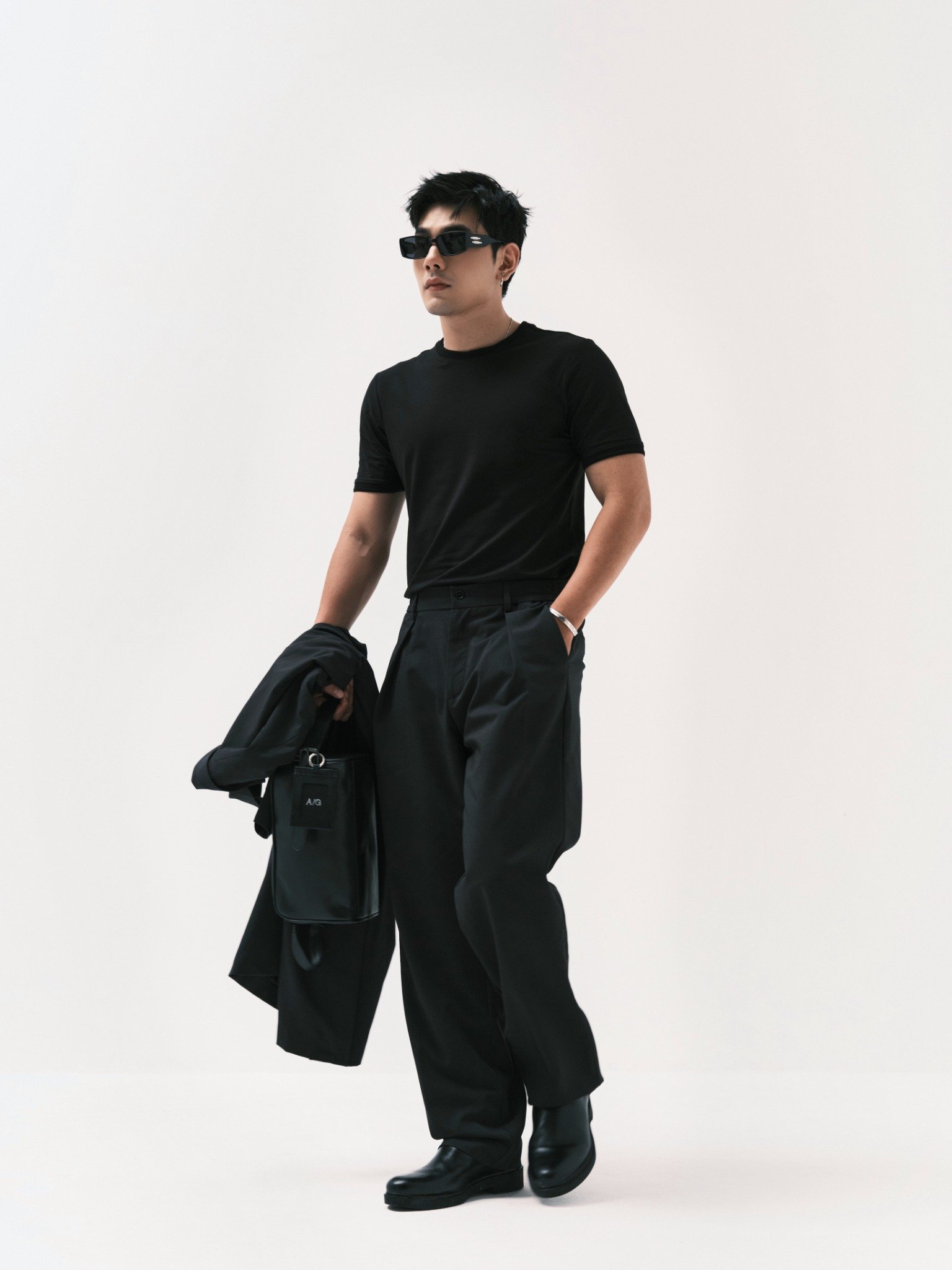 AG080 PREMIUM REGULAR FIT BASIC T-SHIRT - BLACK