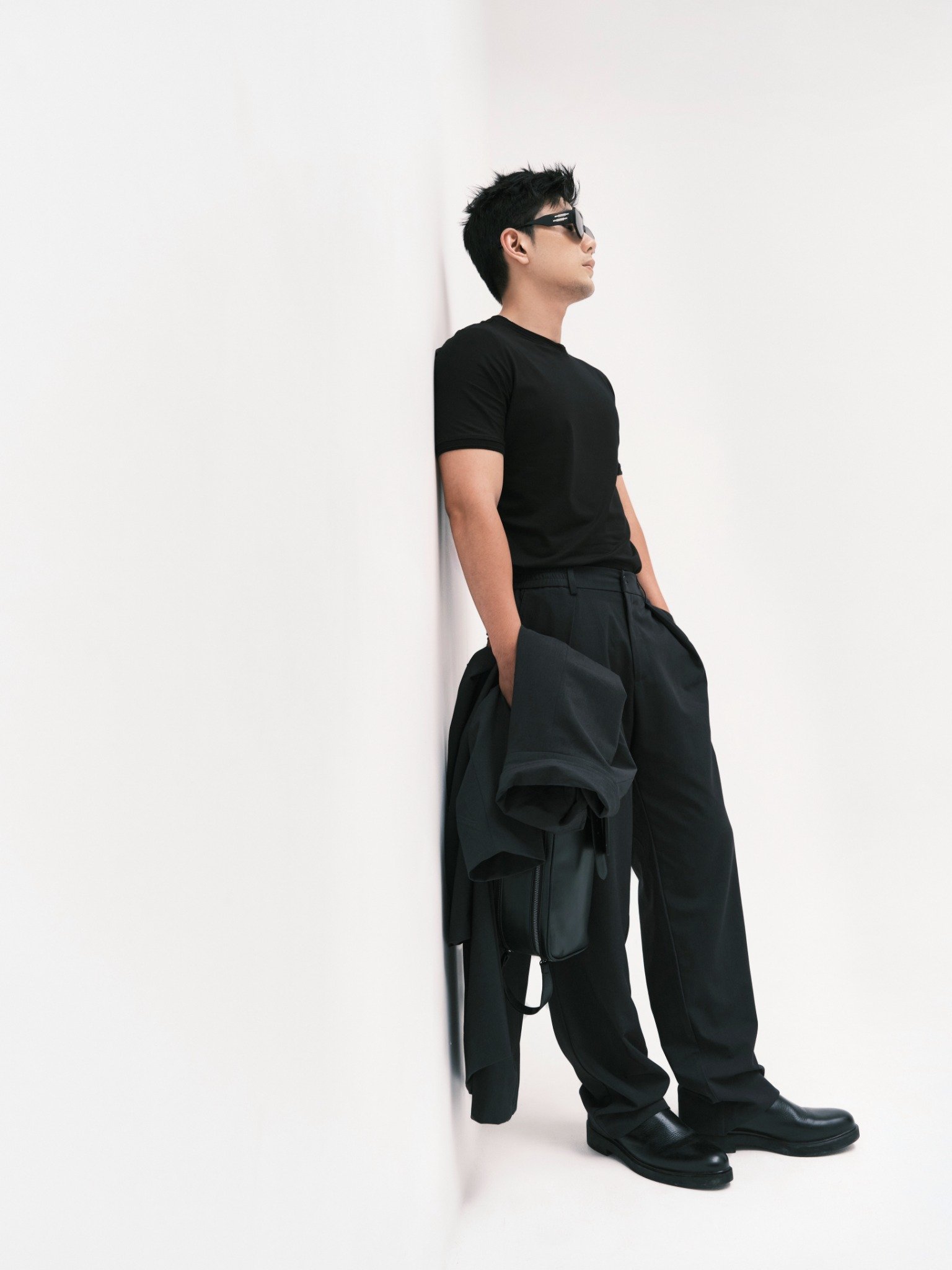 AG080 PREMIUM REGULAR FIT BASIC T-SHIRT - BLACK