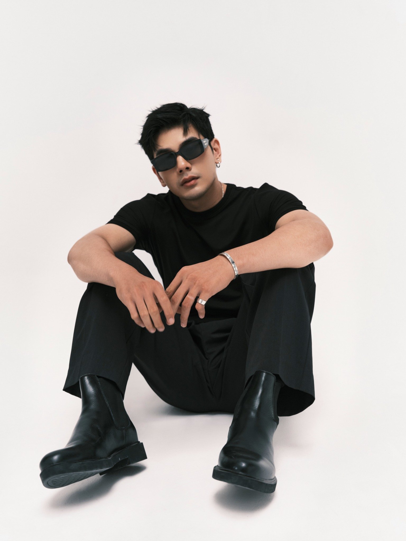 AG080 PREMIUM REGULAR FIT BASIC T-SHIRT - BLACK