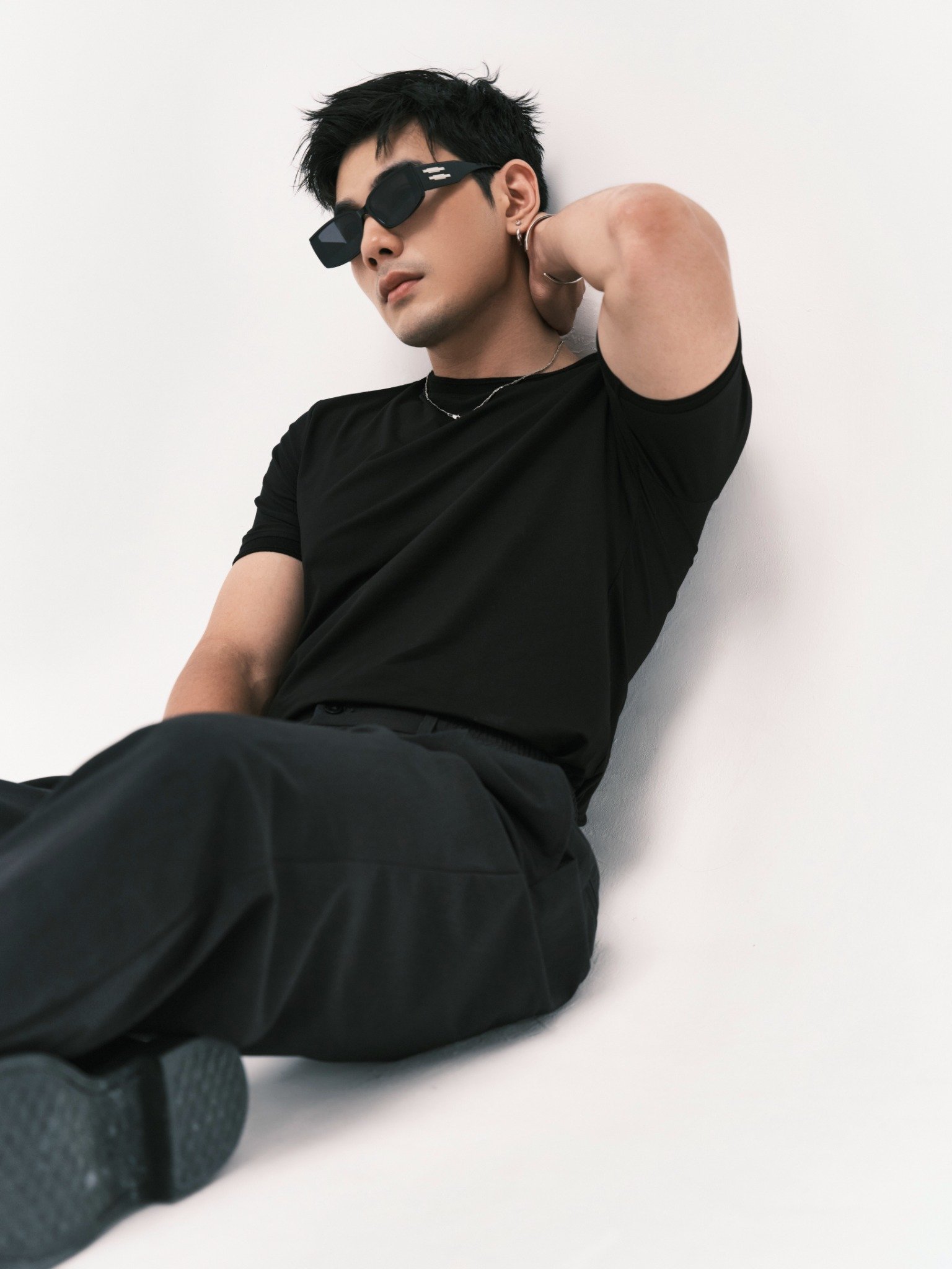 AG080 PREMIUM REGULAR FIT BASIC T-SHIRT - BLACK