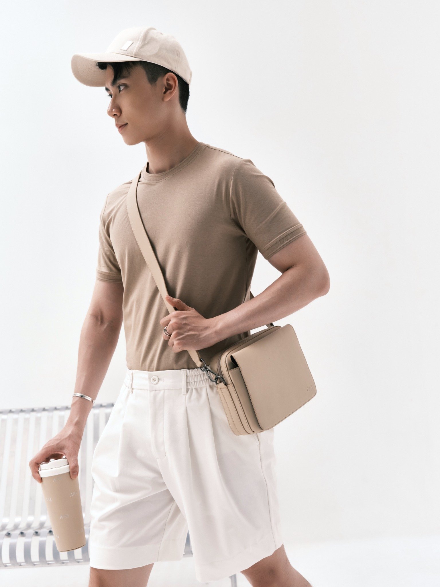 AG080 PREMIUM REGULAR FIT BASIC T-SHIRT - BEIGE