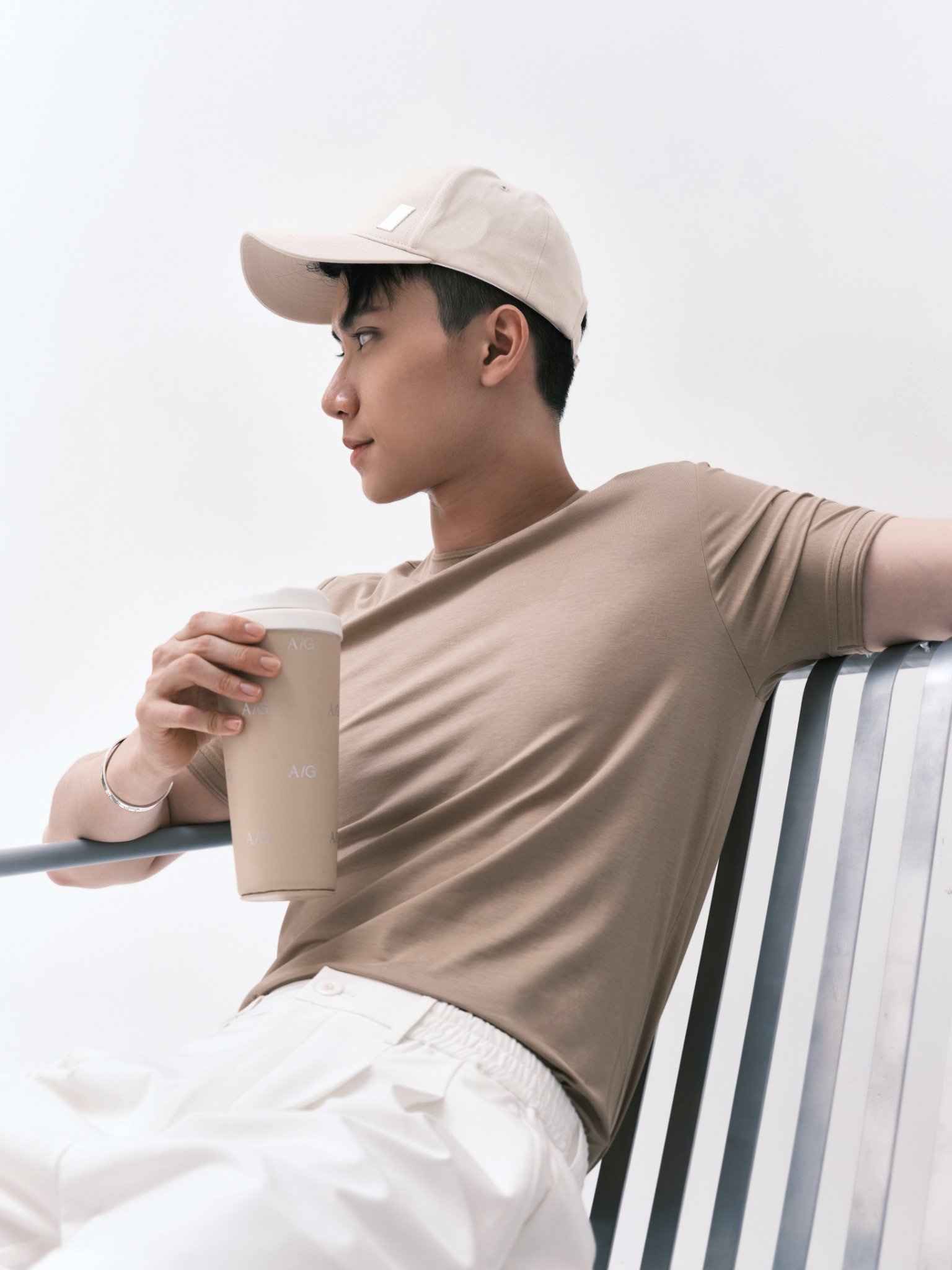 AG080 PREMIUM REGULAR FIT BASIC T-SHIRT - BEIGE