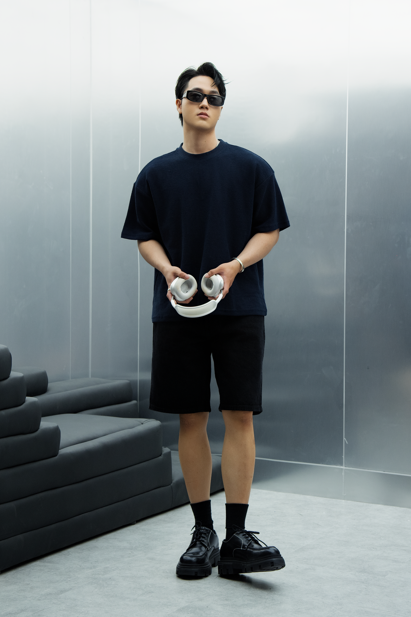 AG44 STUDIO LOOSE FIT DETAIL LOGO LEATHER T-SHIRT - COBAN BLUE