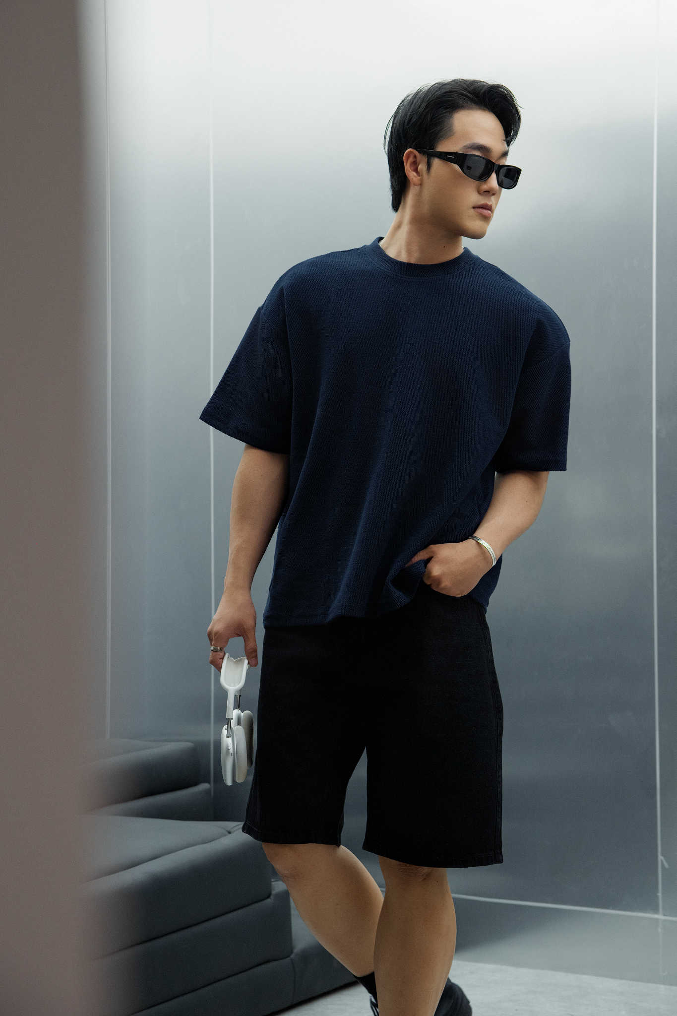 AG44 STUDIO LOOSE FIT DETAIL LOGO LEATHER T-SHIRT - COBAN BLUE