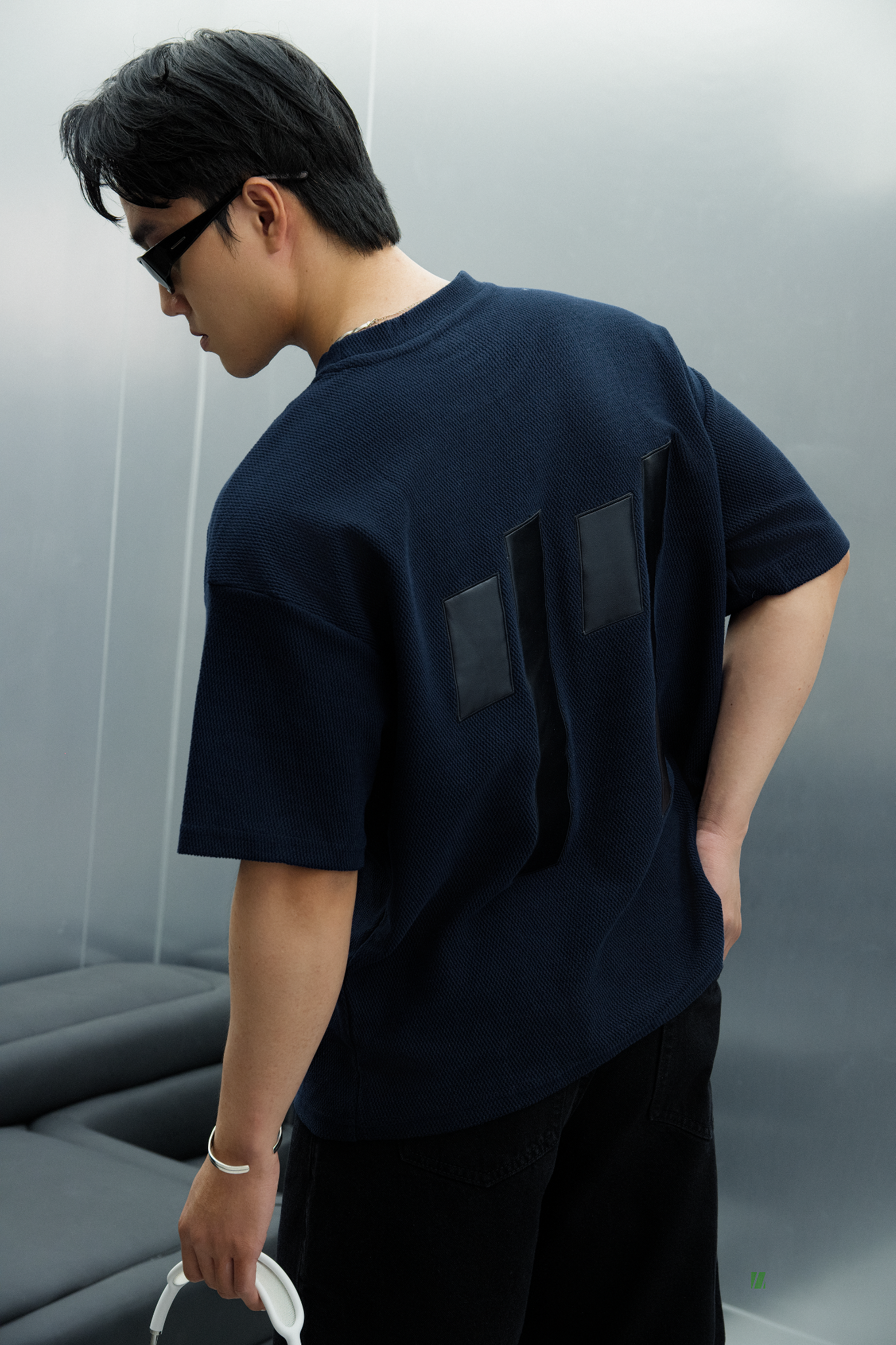 AG44 STUDIO LOOSE FIT DETAIL LOGO LEATHER T-SHIRT - COBAN BLUE