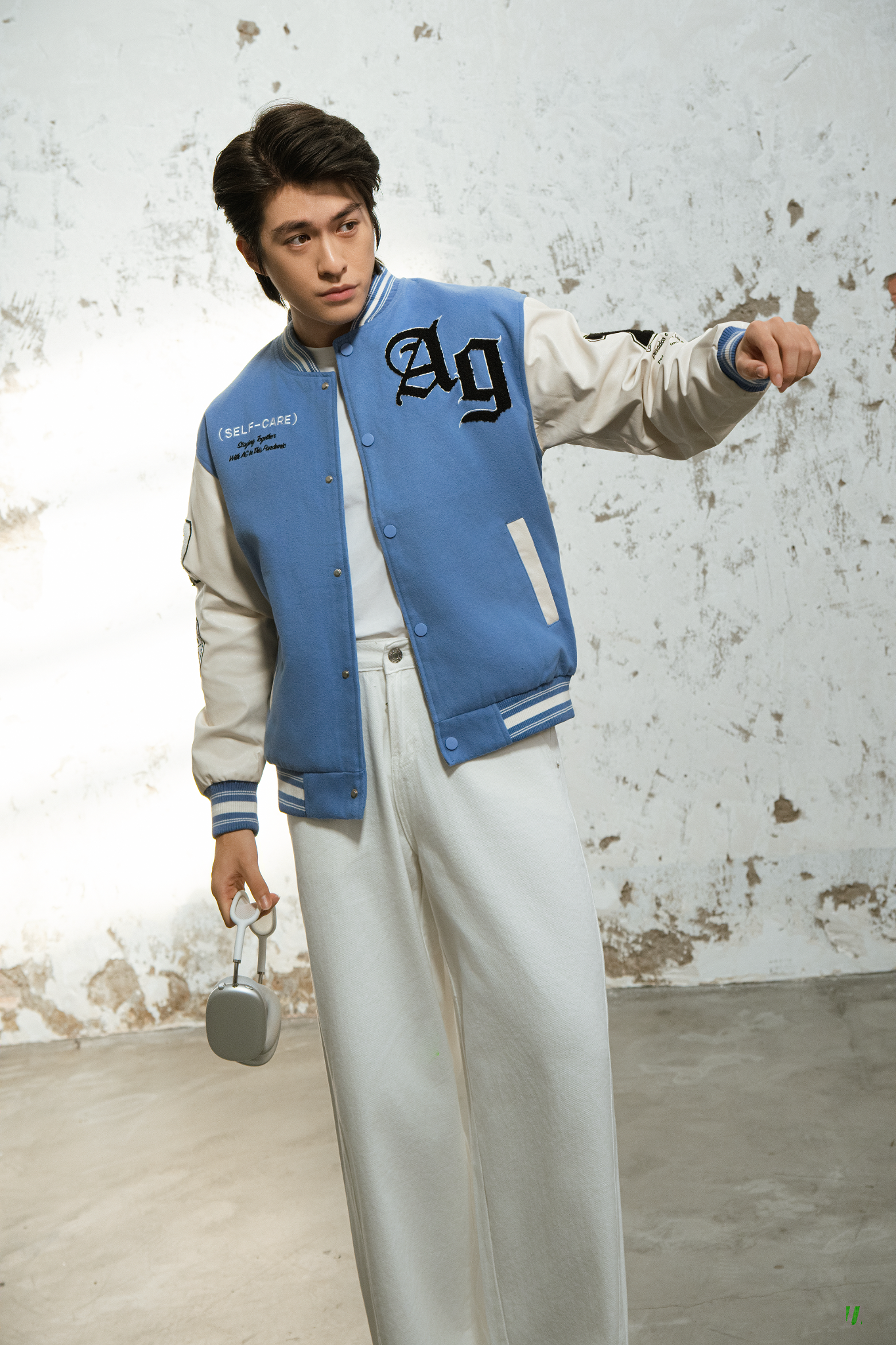 AG818 STUDIO LOOSE FIT EMBROIDERED VARSITY JACKET - LIGHT BLUE
