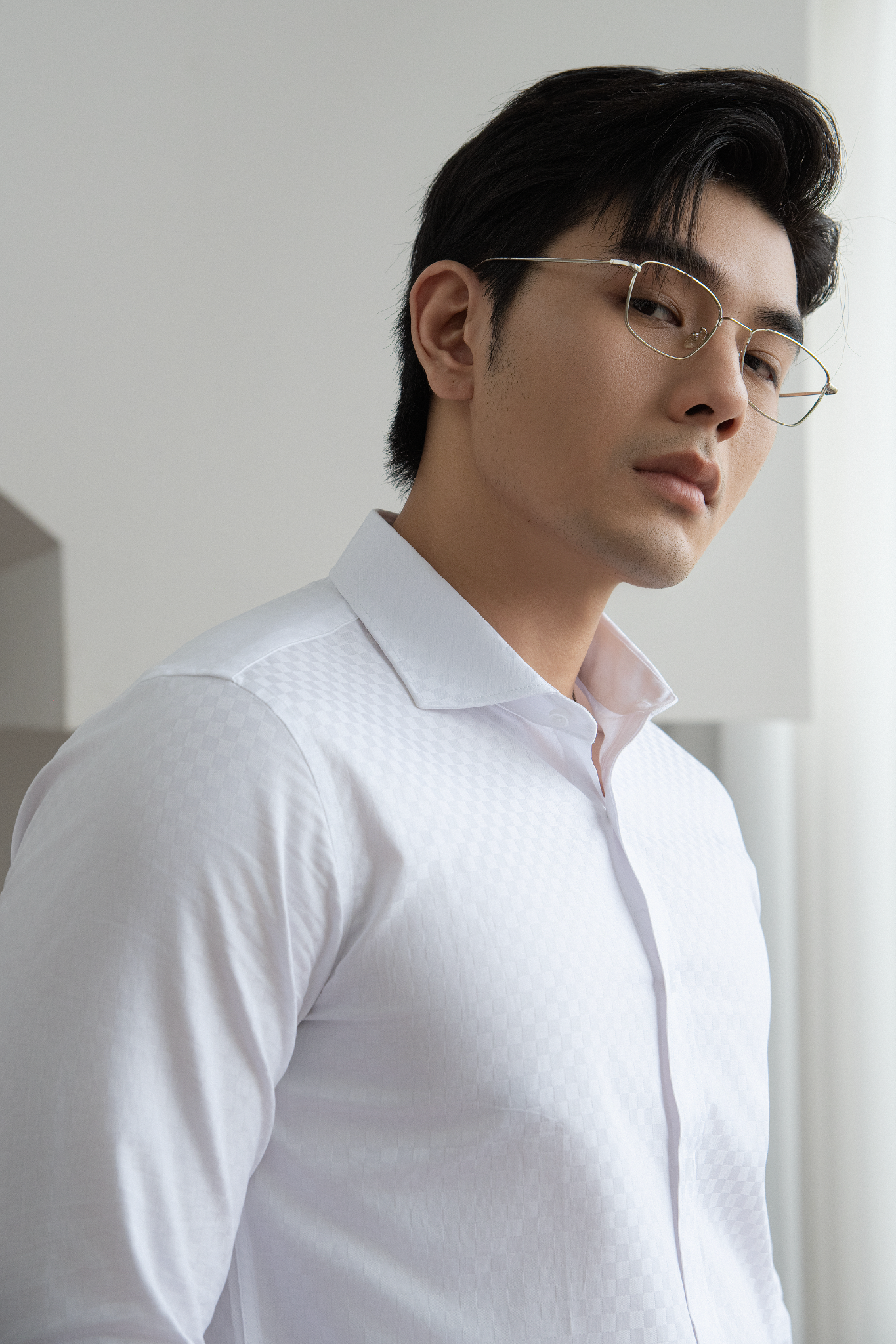 AG5P1 PREMIUM SLIMFIT CHECKED SHIRT - WHITE