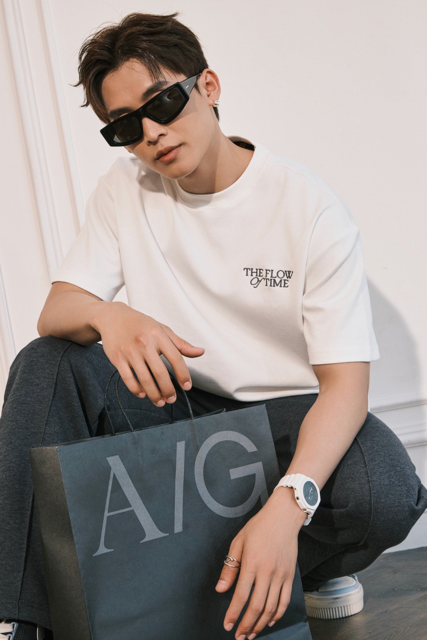 T718 STUDIO LOOSE FIT EMBROIDERED LOGO T-SHIRT - WHITE