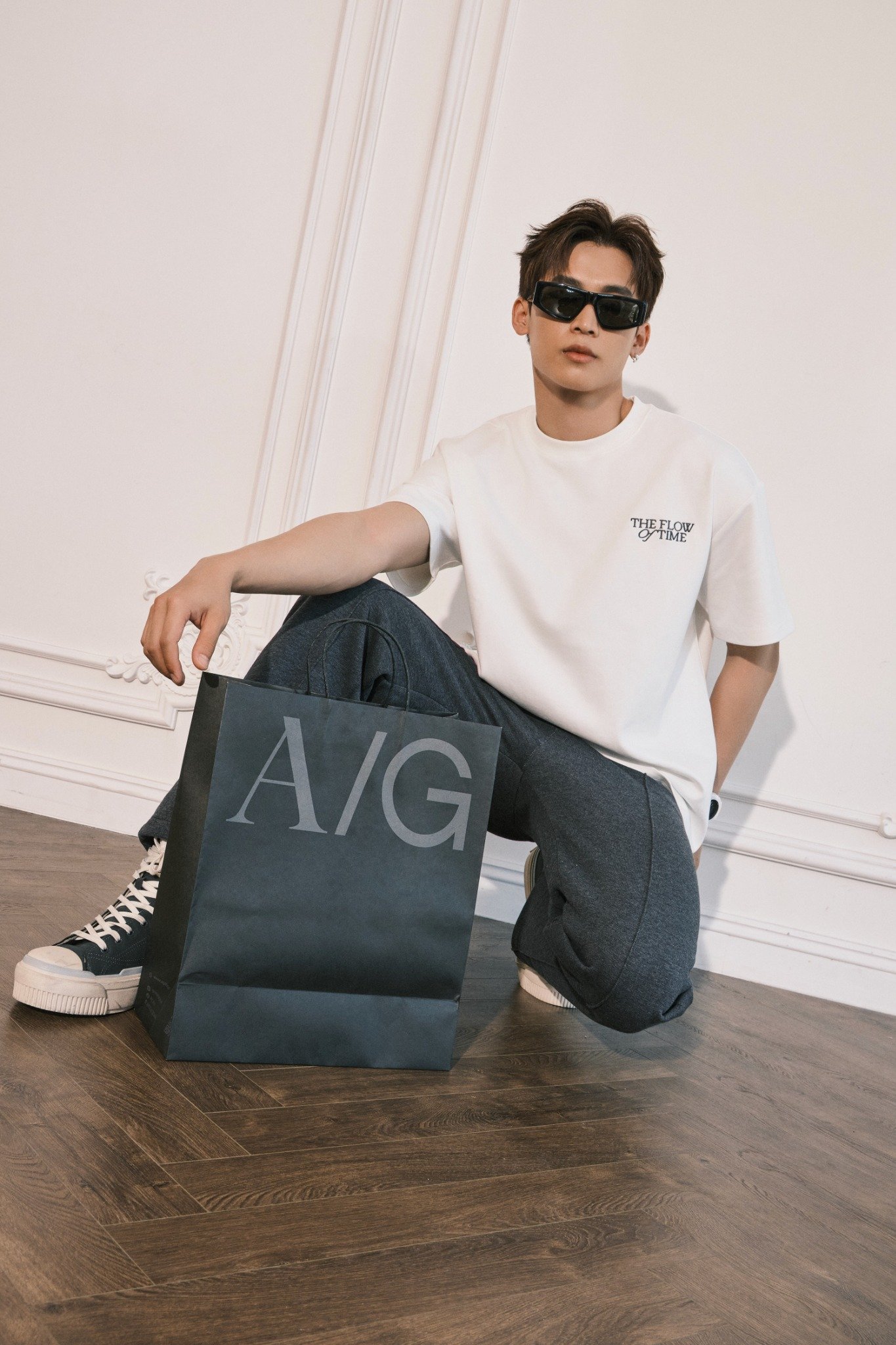 T718 STUDIO LOOSE FIT EMBROIDERED LOGO T-SHIRT - WHITE