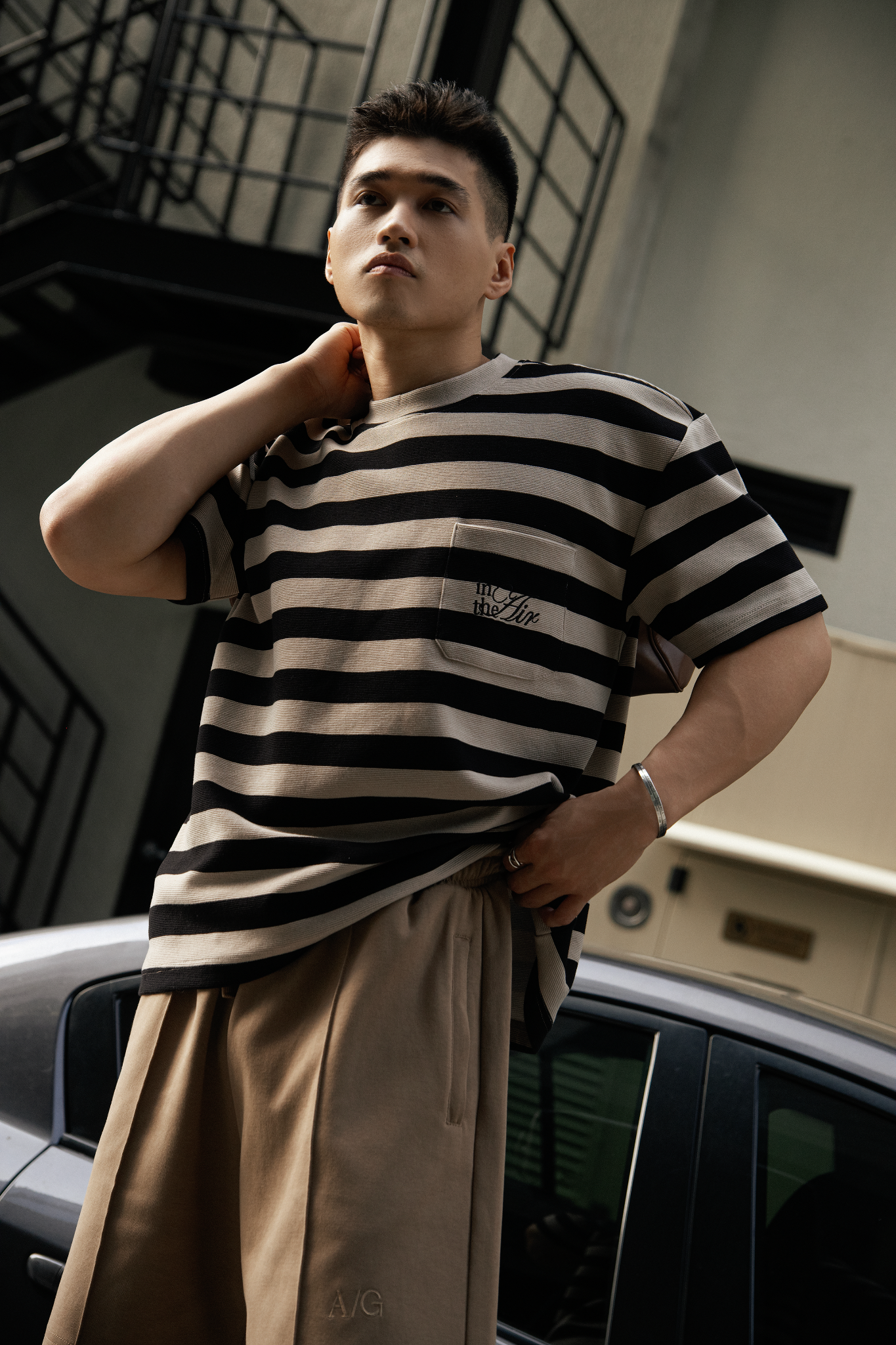 AG01 STUDIO LOOSE FIT STRIPED T-SHIRT - BEIGE
