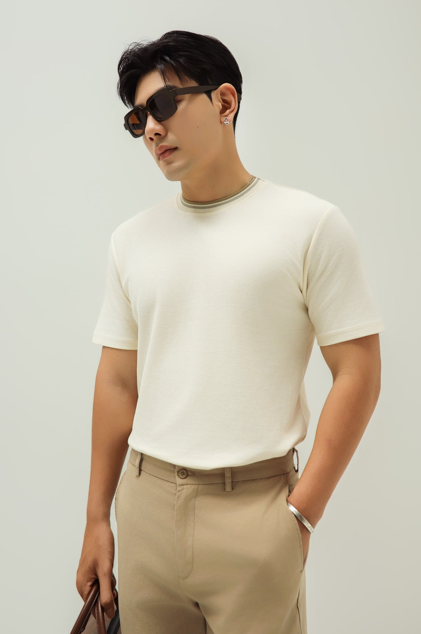 T736 STRIPED RIBBED-NECK T-SHIRT – BEGIE