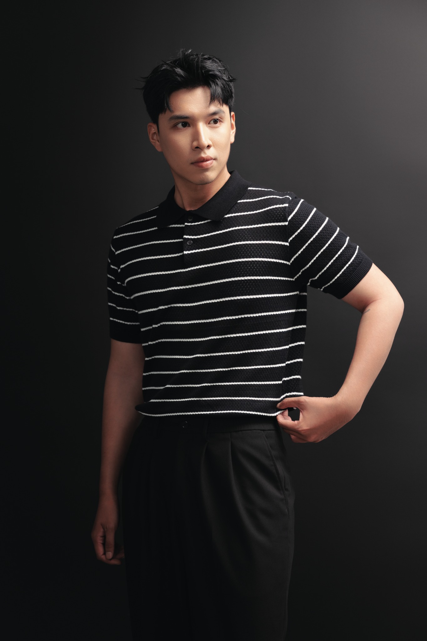 AG735 PREMIUM REGULAR FIT STRIPED KNIT POLO - BLACK