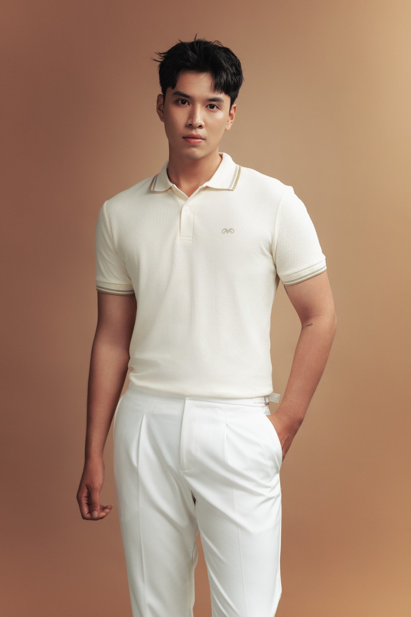 AG6101 PREMIUM SLIMFIT POLO - OFF WHITE