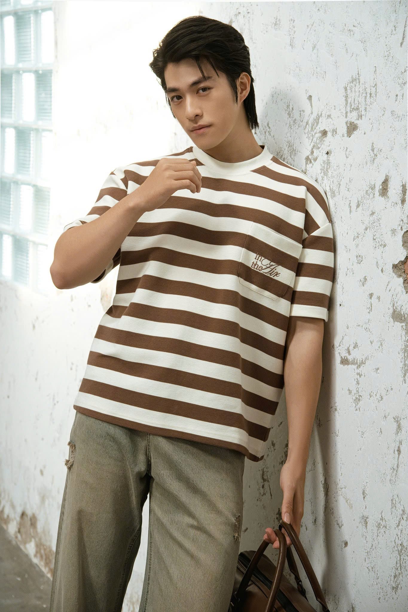 AG01 STUDIO LOOSE FIT STRIPED T-SHIRT - BROWN