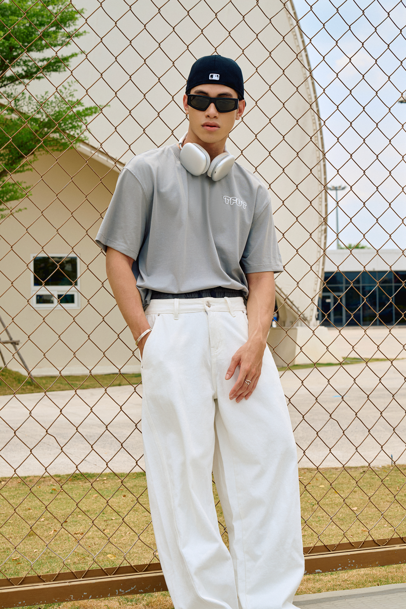 AG15 STUDIO LOOSE FIT BUBLE PRINTED LOGO T-SHIRT - LIGHT GRAY