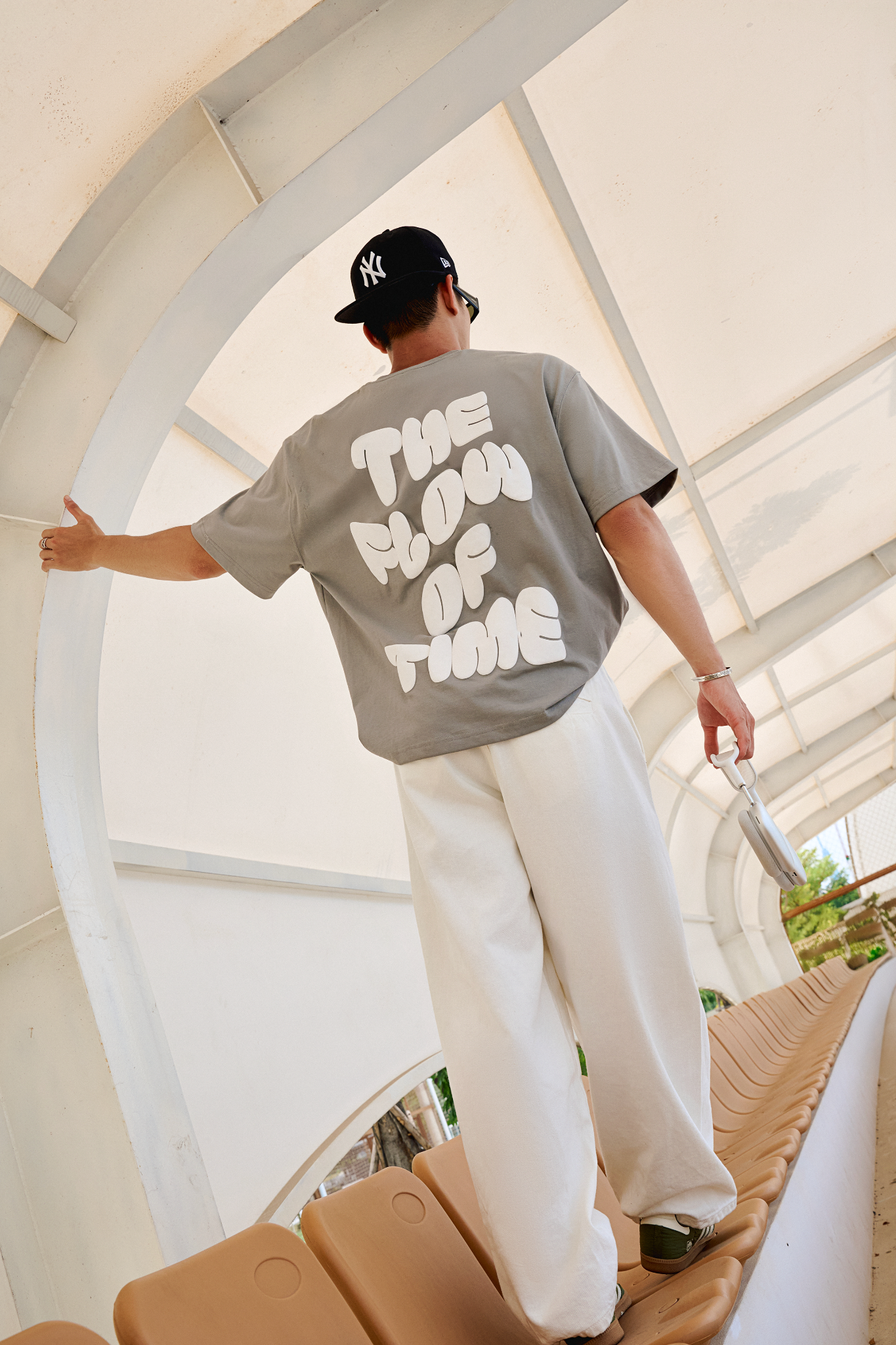 AG15 STUDIO LOOSE FIT BUBLE PRINTED LOGO T-SHIRT - LIGHT GRAY