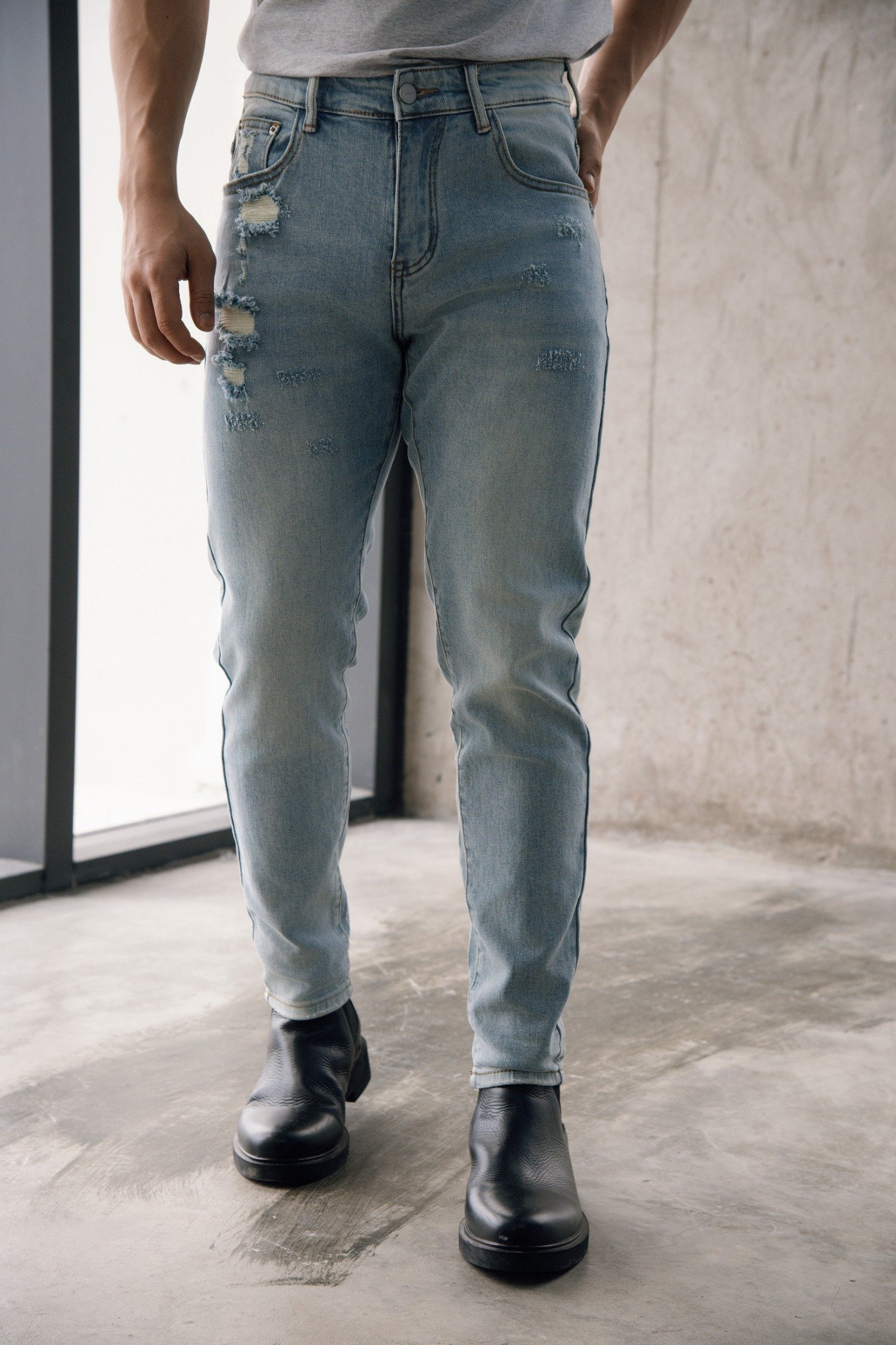 AG53 PREMIUM SLIMFIT THE CITY RIPPED JEANS - LIGHT BLUE