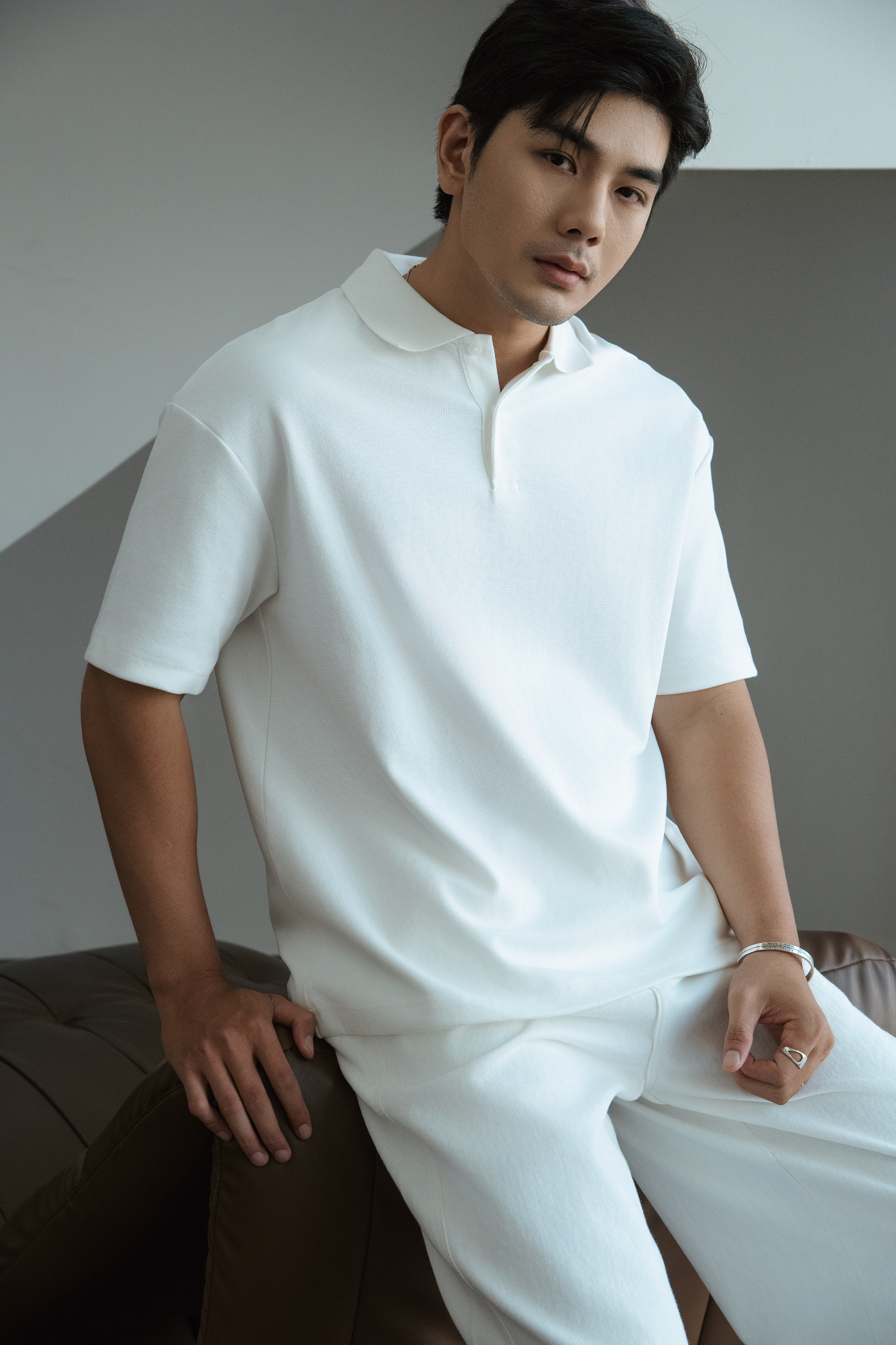 AG003 STUDIO LOOSE FIT BASIC POLO - WHITE