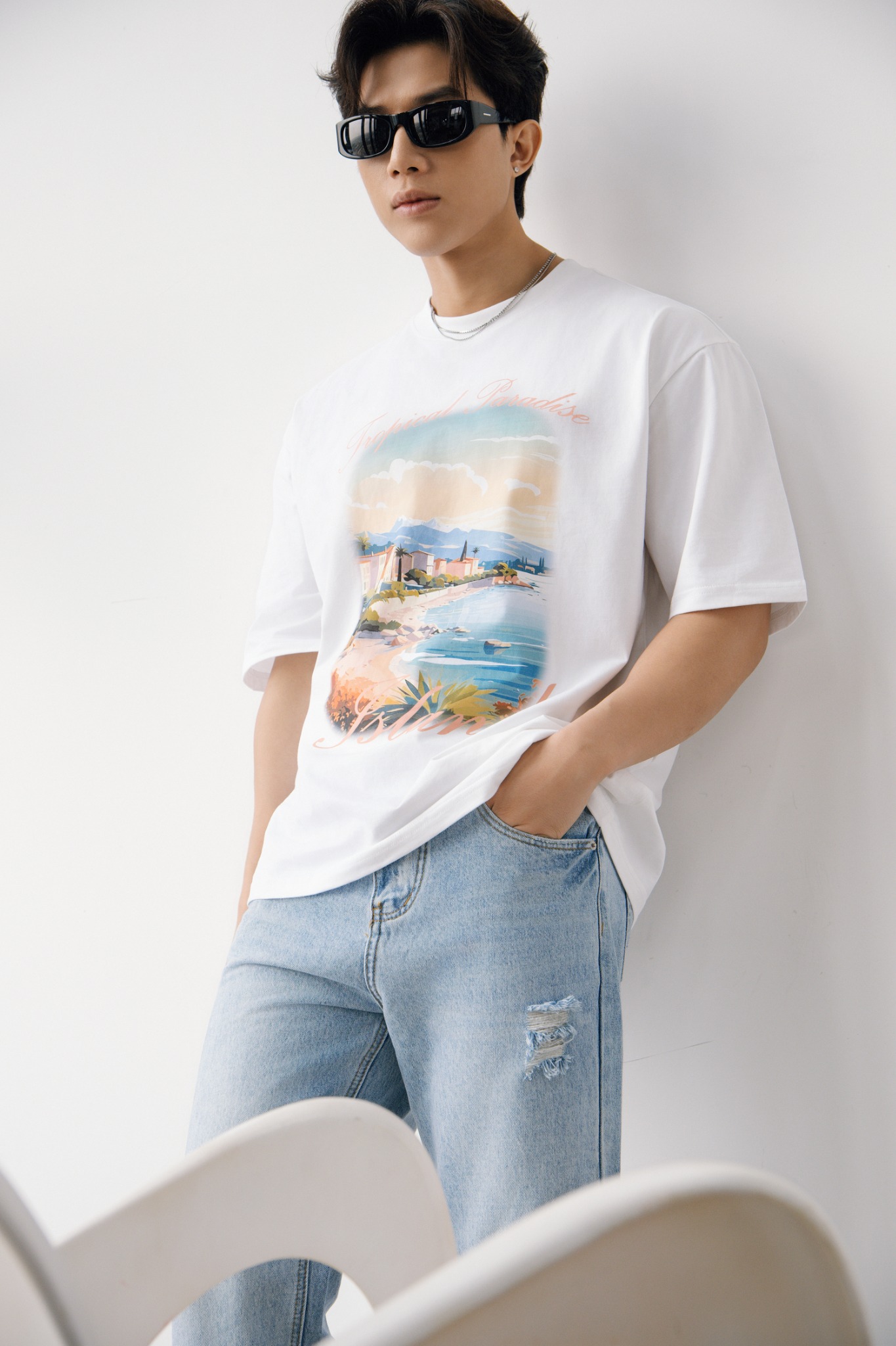 AG695 FACTORY OVERSIZE NEW PRINTED "TROPICAL PARADISE" T-SHIRT - WHITE